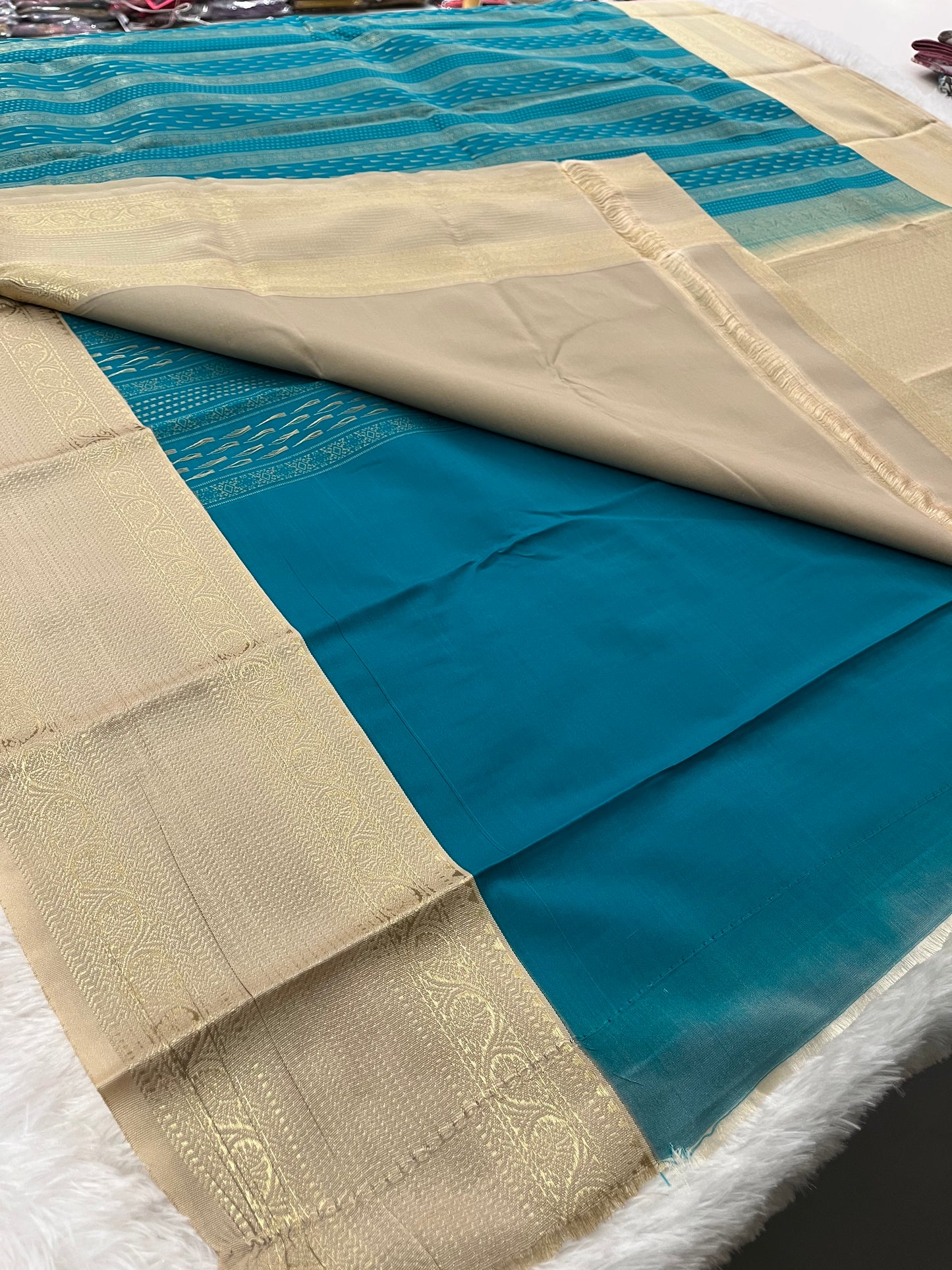 Kanchi  Semi Silk F4