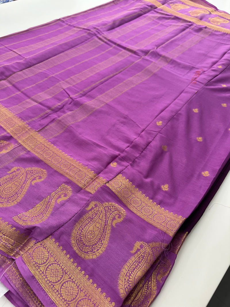 Vintage Semi Crepe Silk Saree with contrast butti blouse and mango border-Au15