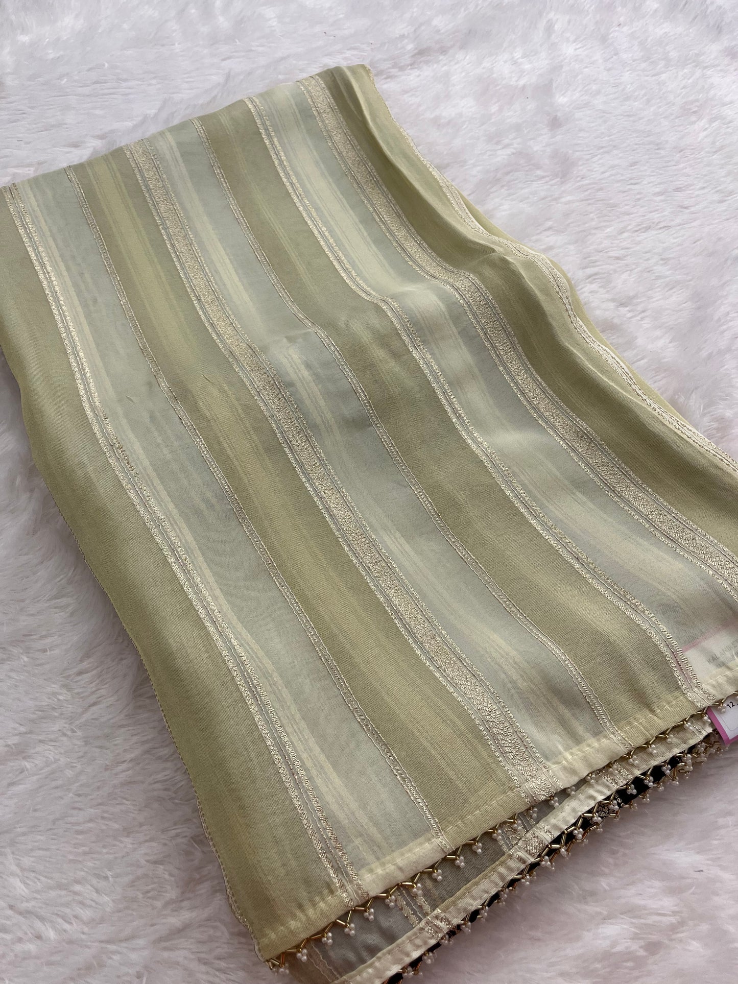 Cut Dana Designer Chinnon Fancy- F16