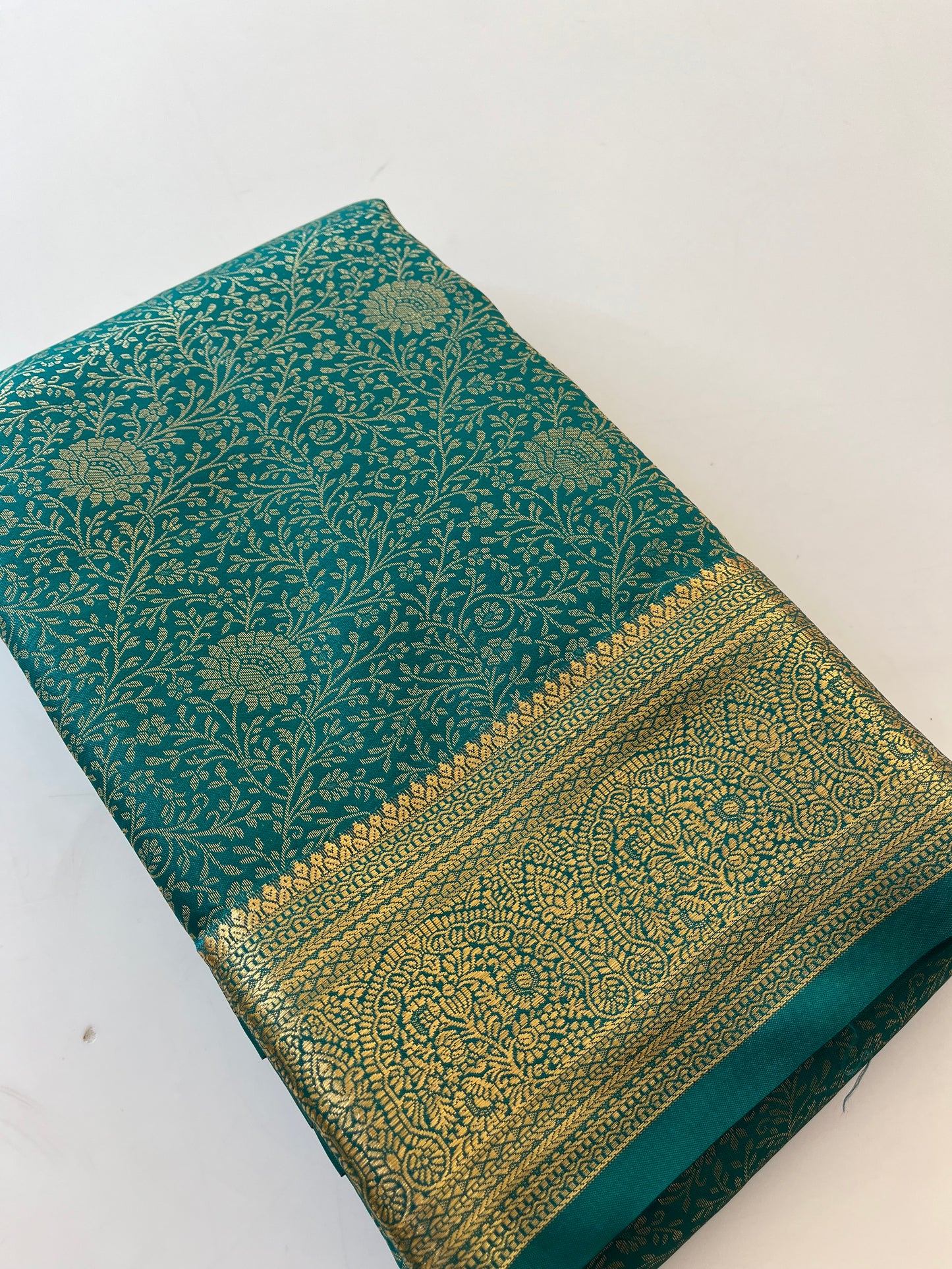 Kanchi semi silk brocade