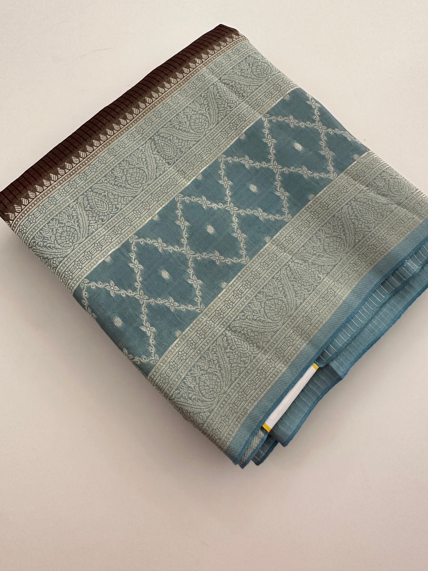 Traditional South Indian Style Crafred Pure Viscose Saree Distinguished by intricate weaving🌹 -JU15