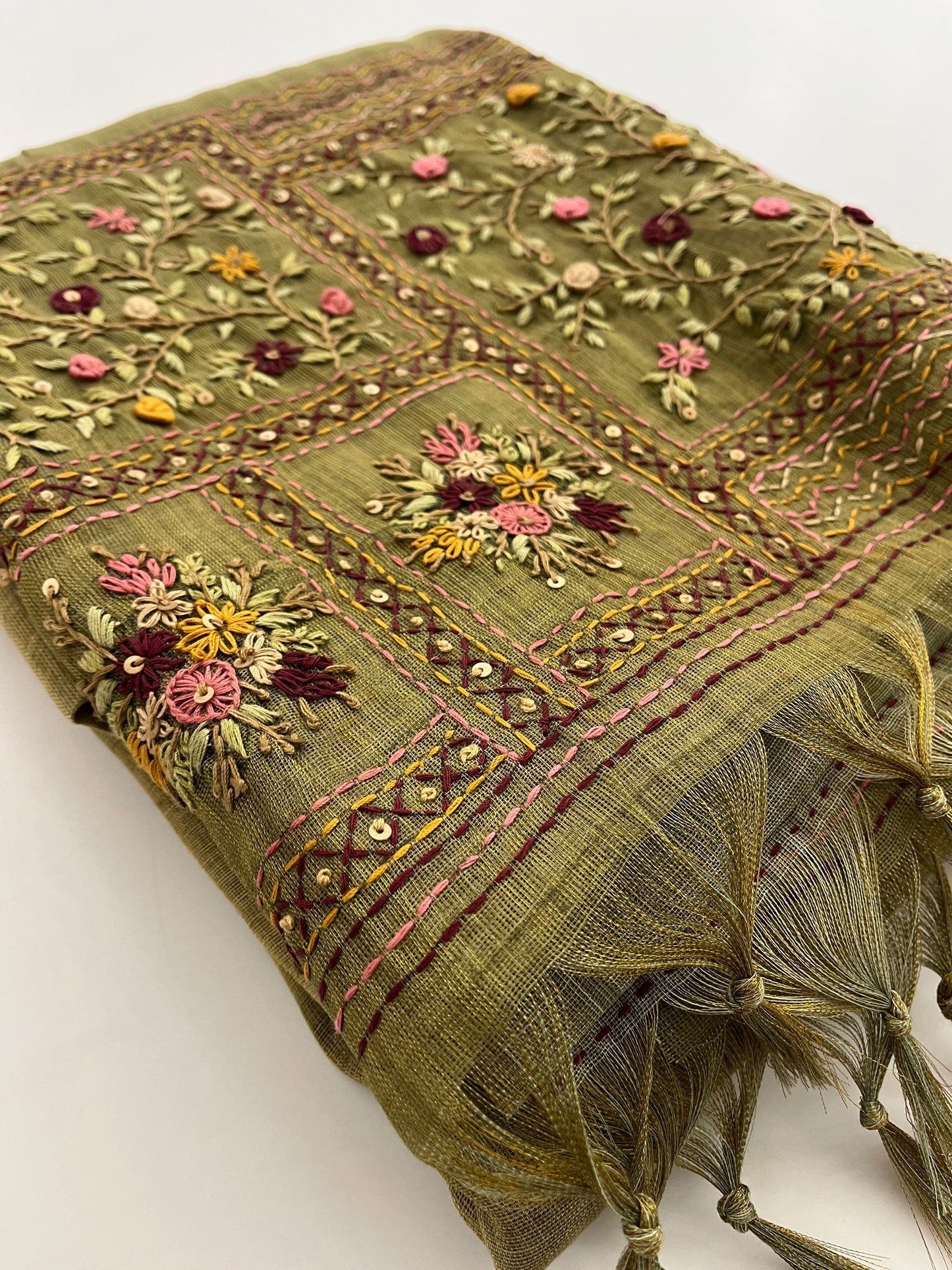 Linen Embroidery Fancy