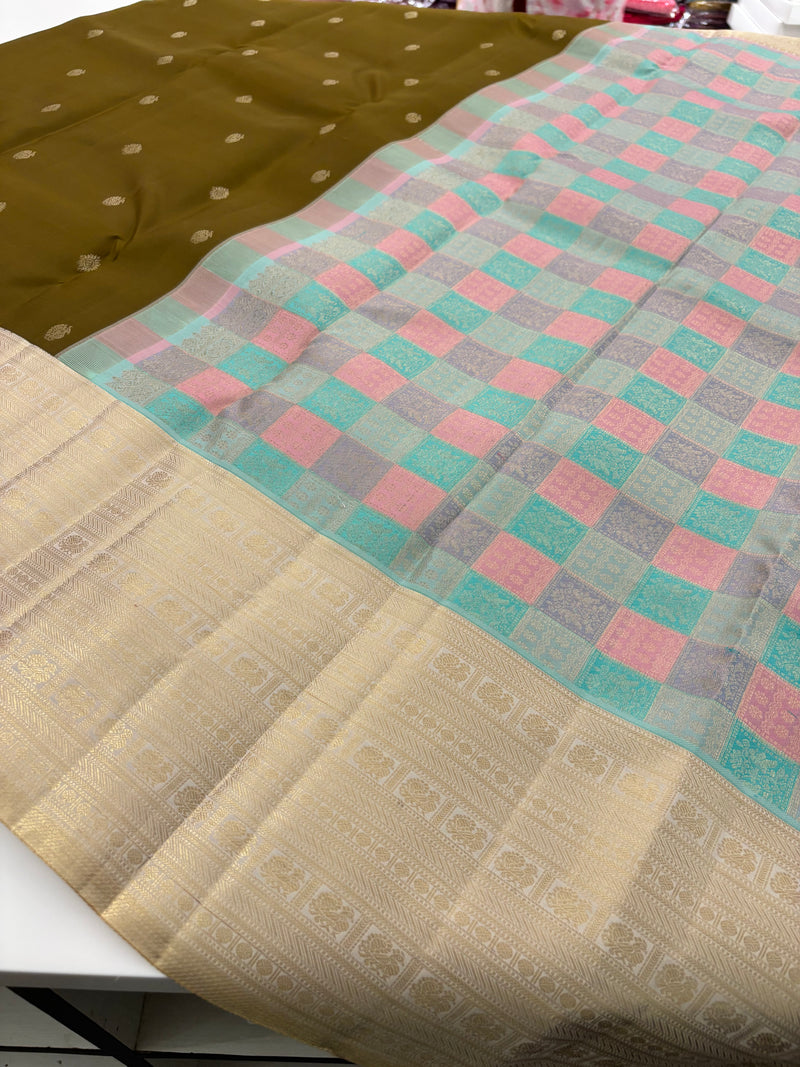 Pure Handloom Kanjeevaram Tissue Brocade Pallu and Blouse Designer Piece