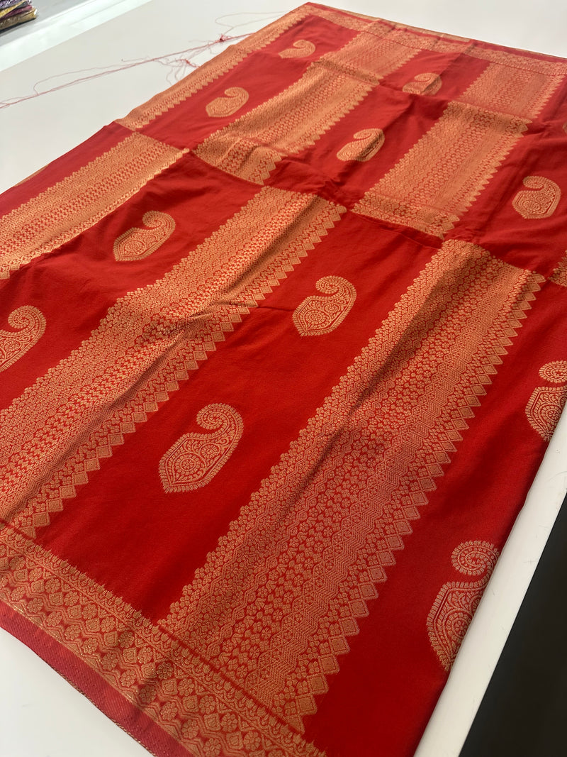 Banarsi Crape Fancy 🌹-AU6