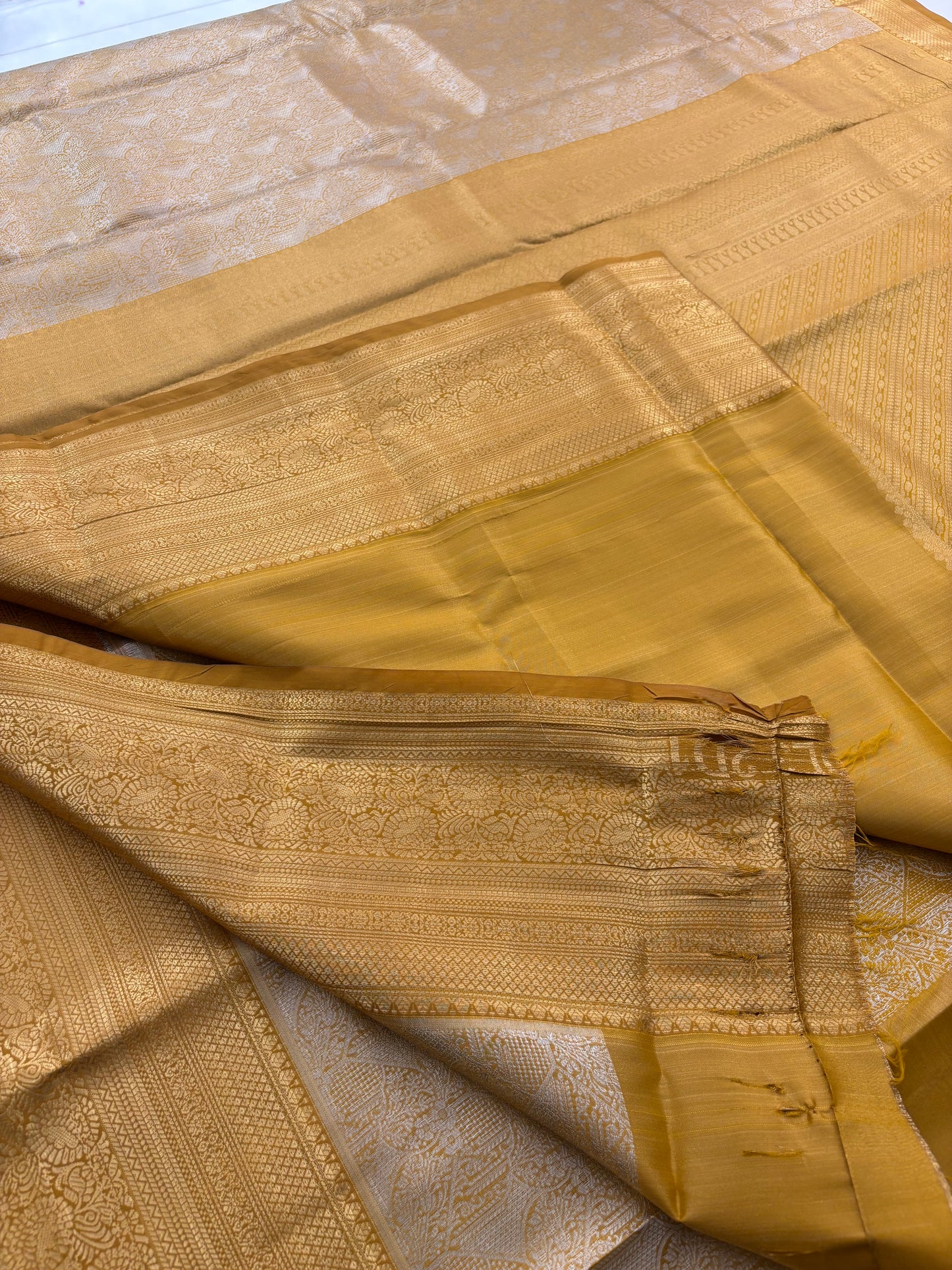 Tissue semi silk