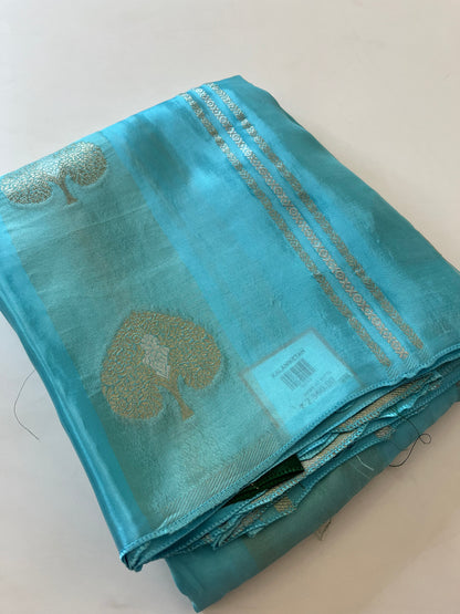 Fancy Chinnon Borderless