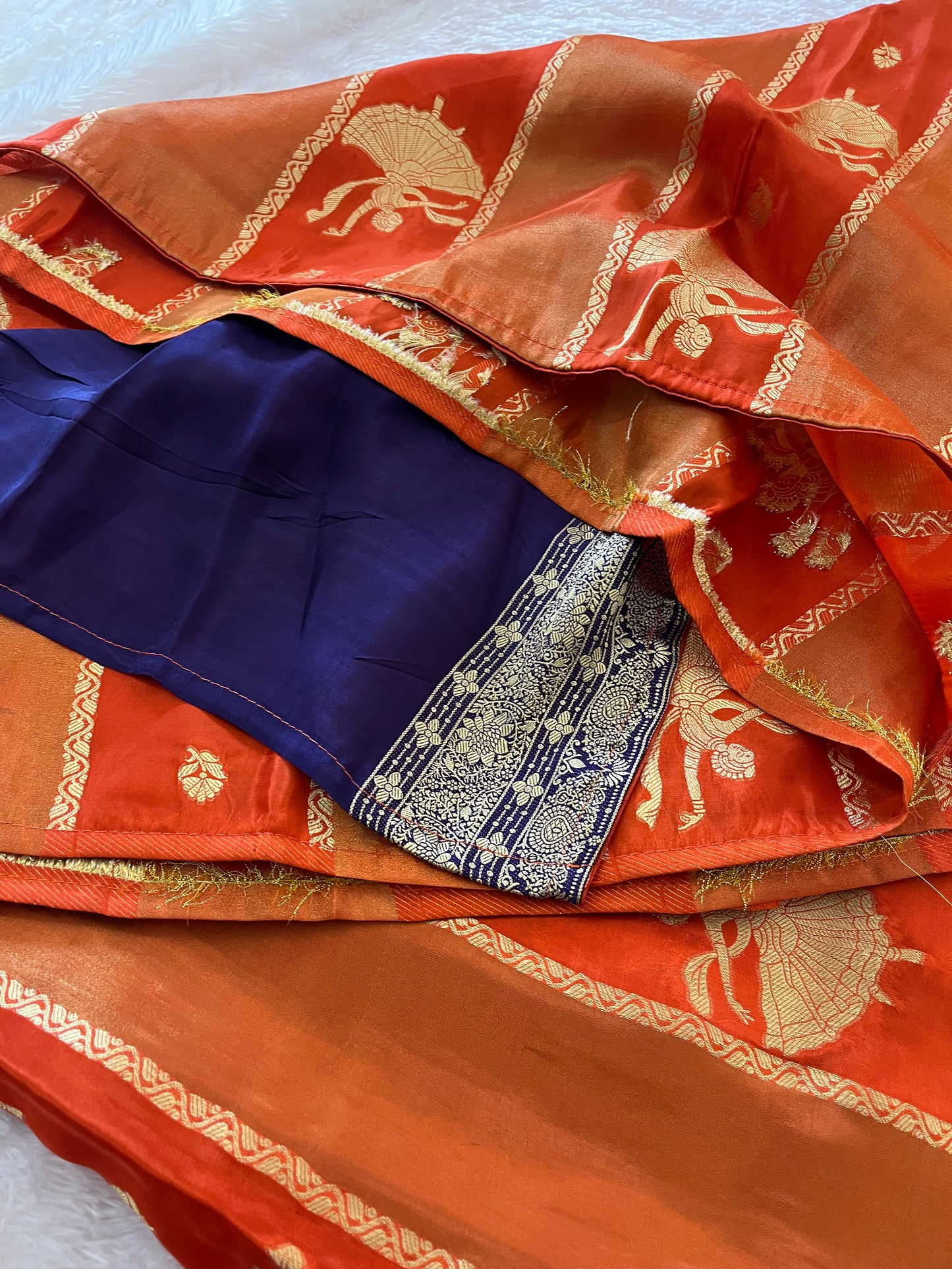 Dancing Dola Chinnon silk