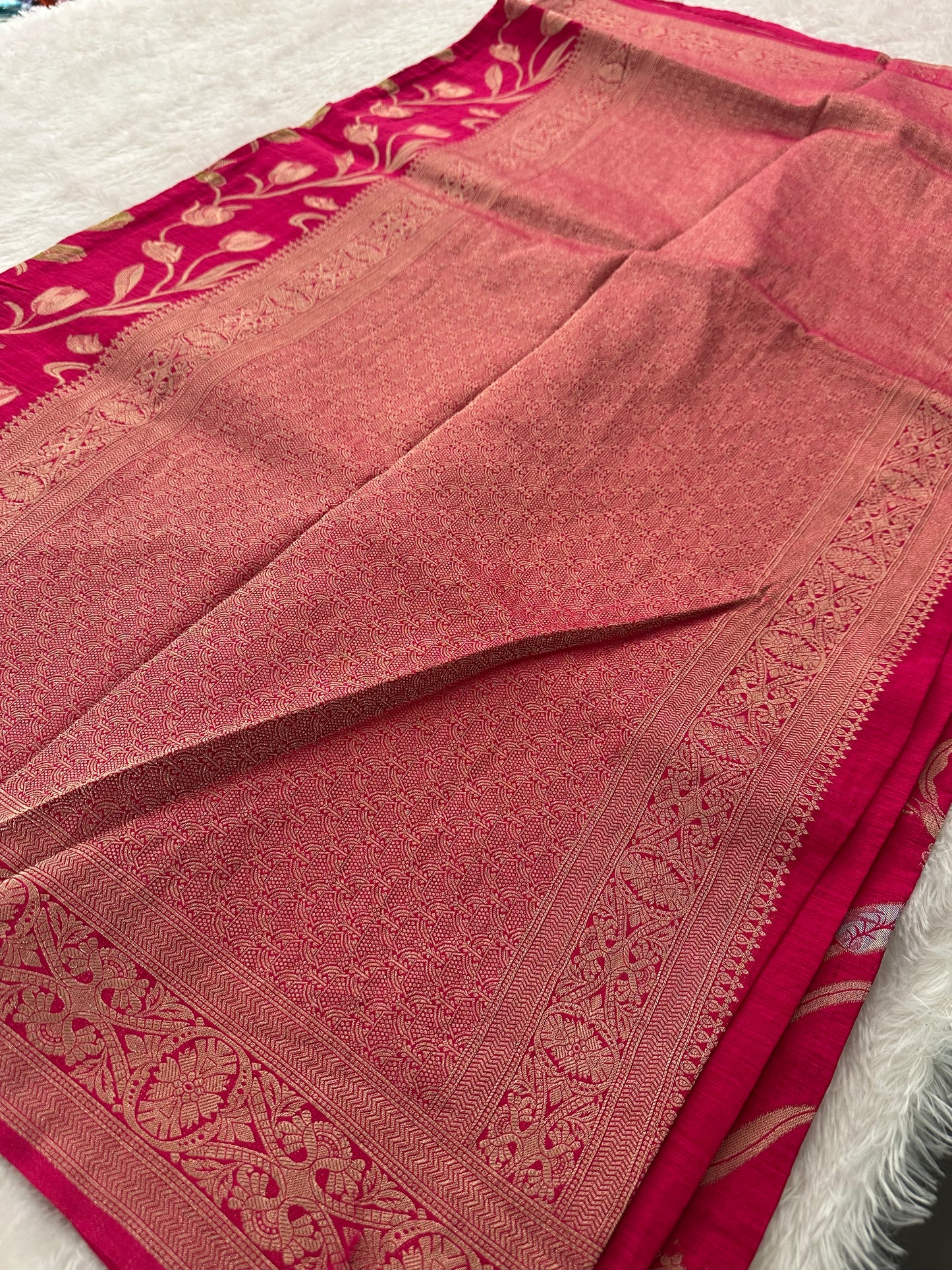 Tulips Linen Premium Saree-M13