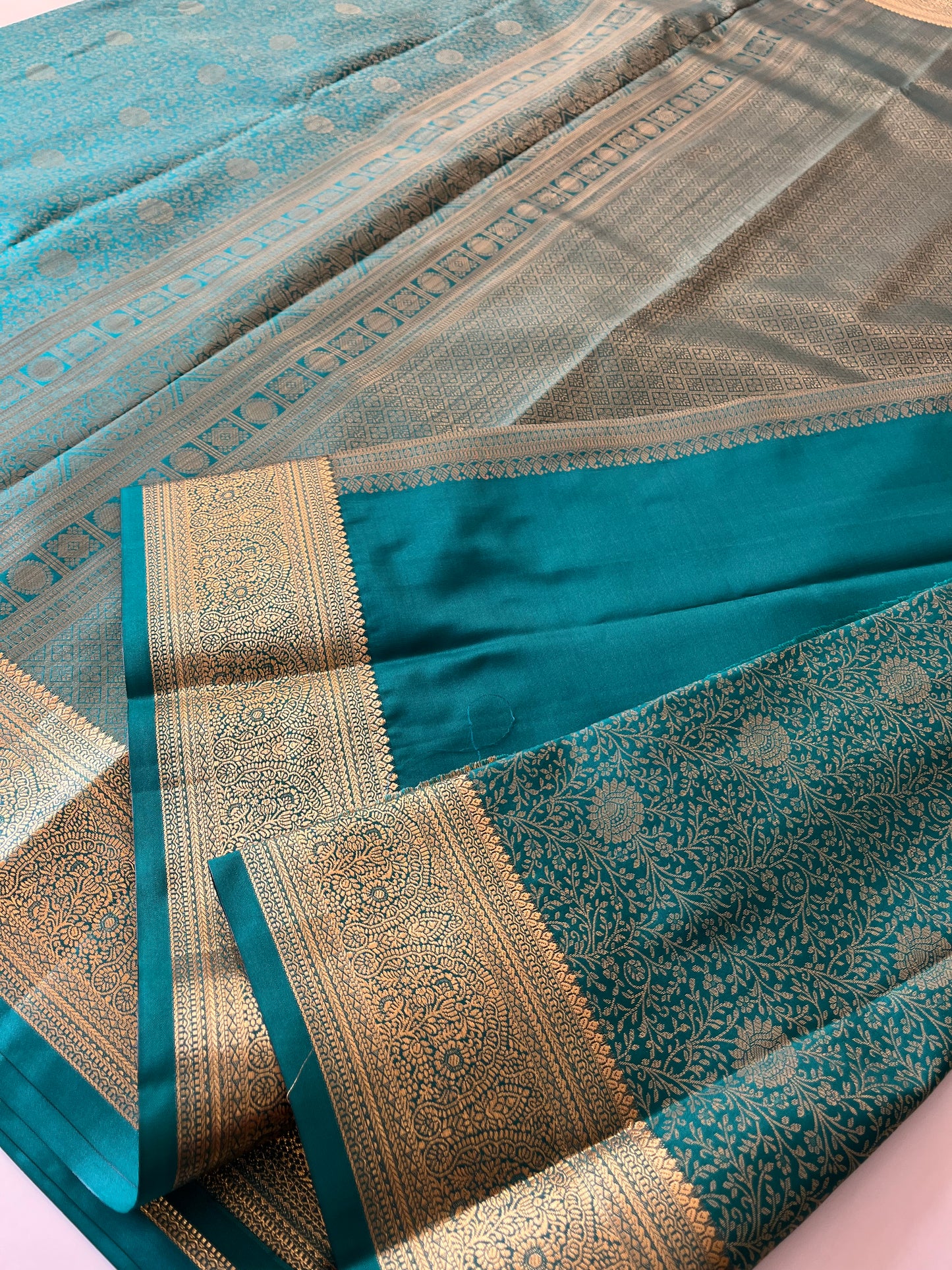 Kanchi semi silk brocade