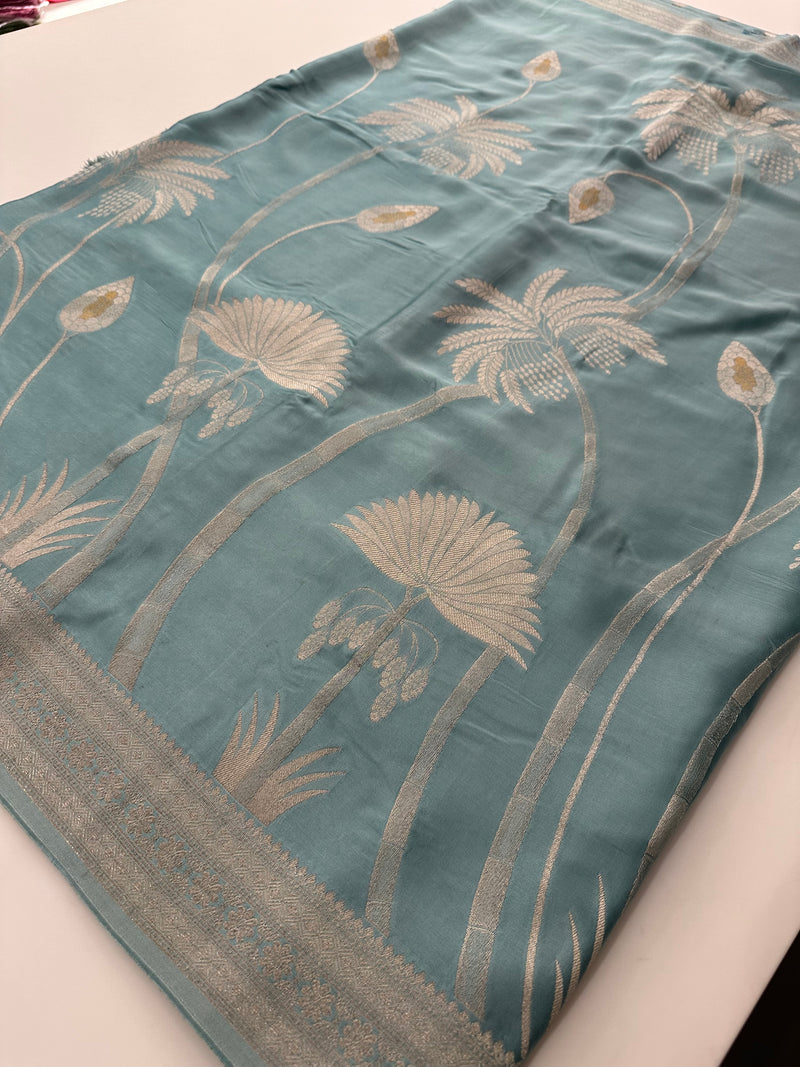 Pure Banarsi Crepe Silk Saree,, silver and gold weaving all over 🌹-AU15