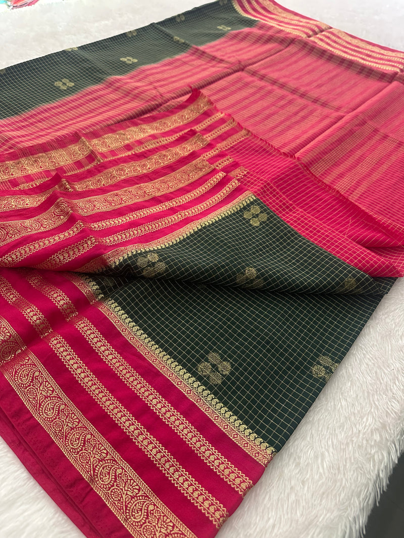 Semi Crepe Checks Saree - Green x Pink AU25