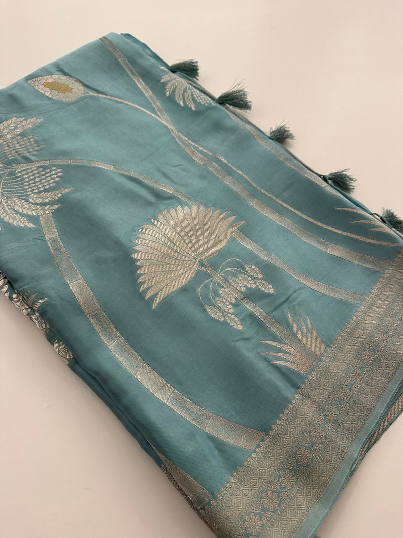 Pure Banarsi Crepe Silk Saree,, silver and gold weaving all over 🌹-AU15