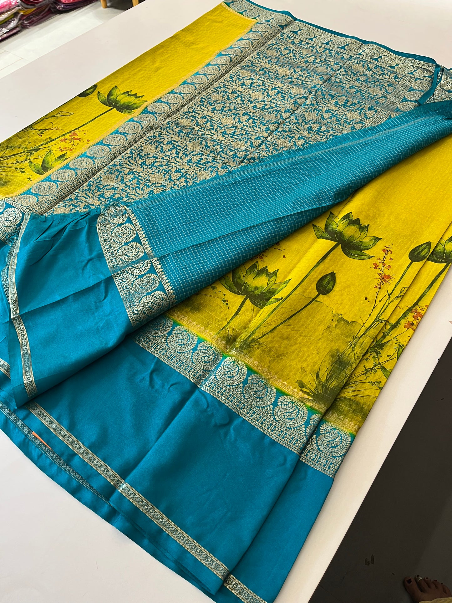 Designer crape fancy