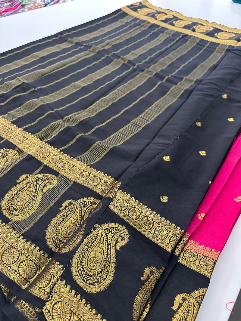 Vintage Semi Crepe Silk Saree with contrast butti blouse and mango border-Au15