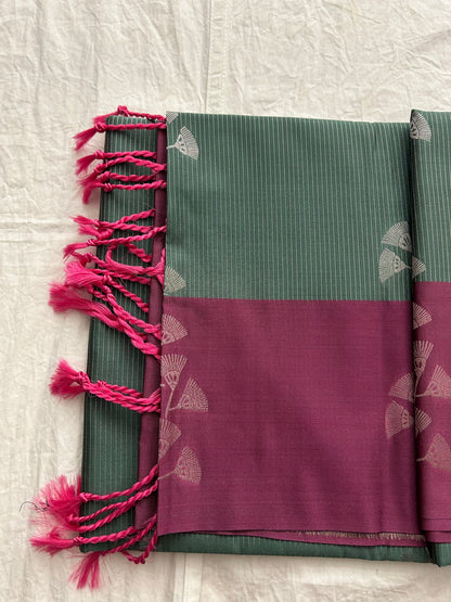 Ananta semi silk saree-light grey X magenta