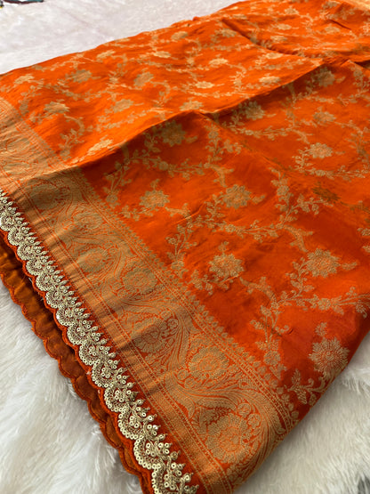 Banarasi Brocade Fancy scallop Border