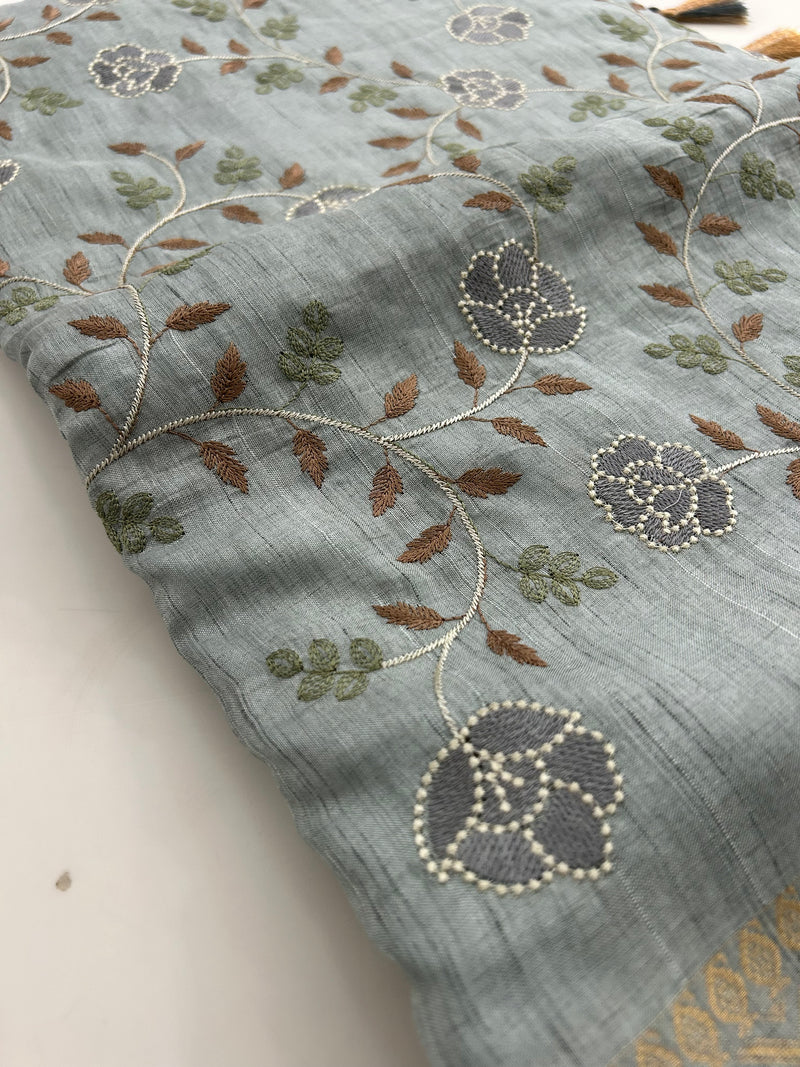🌹Tussar Silk Sarees in Full Embroidery Work With Self Pattern Blouse 🌹
JU23
