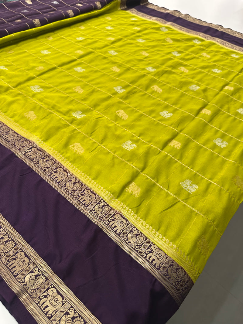 Premium Semi Mysore Silk sarees with silver and gold weavings and contrast blouse piece🌹-AU9
