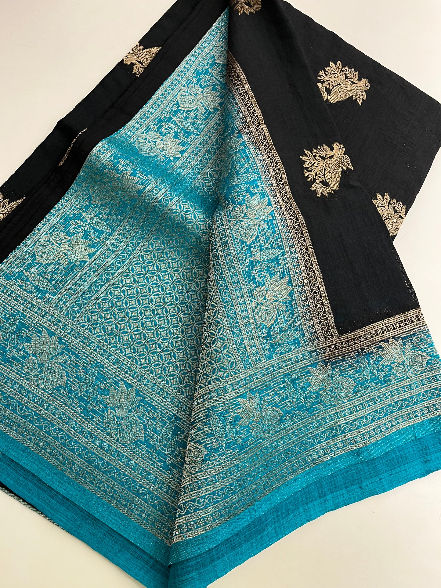 Jun23 Linen Fancy