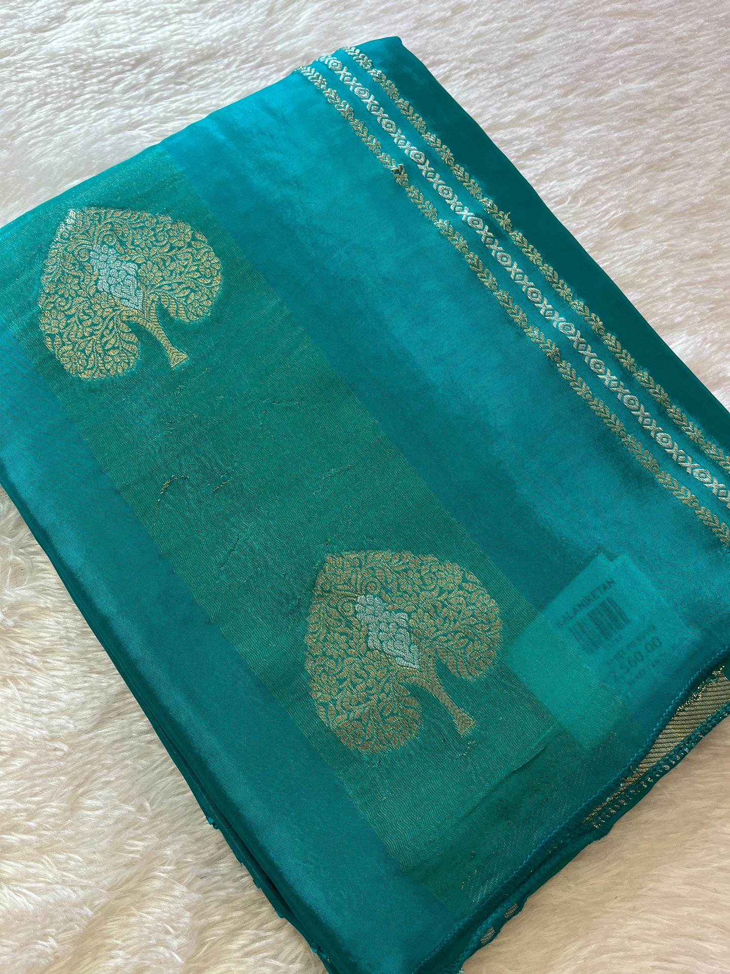 Fancy Chinnon Borderless