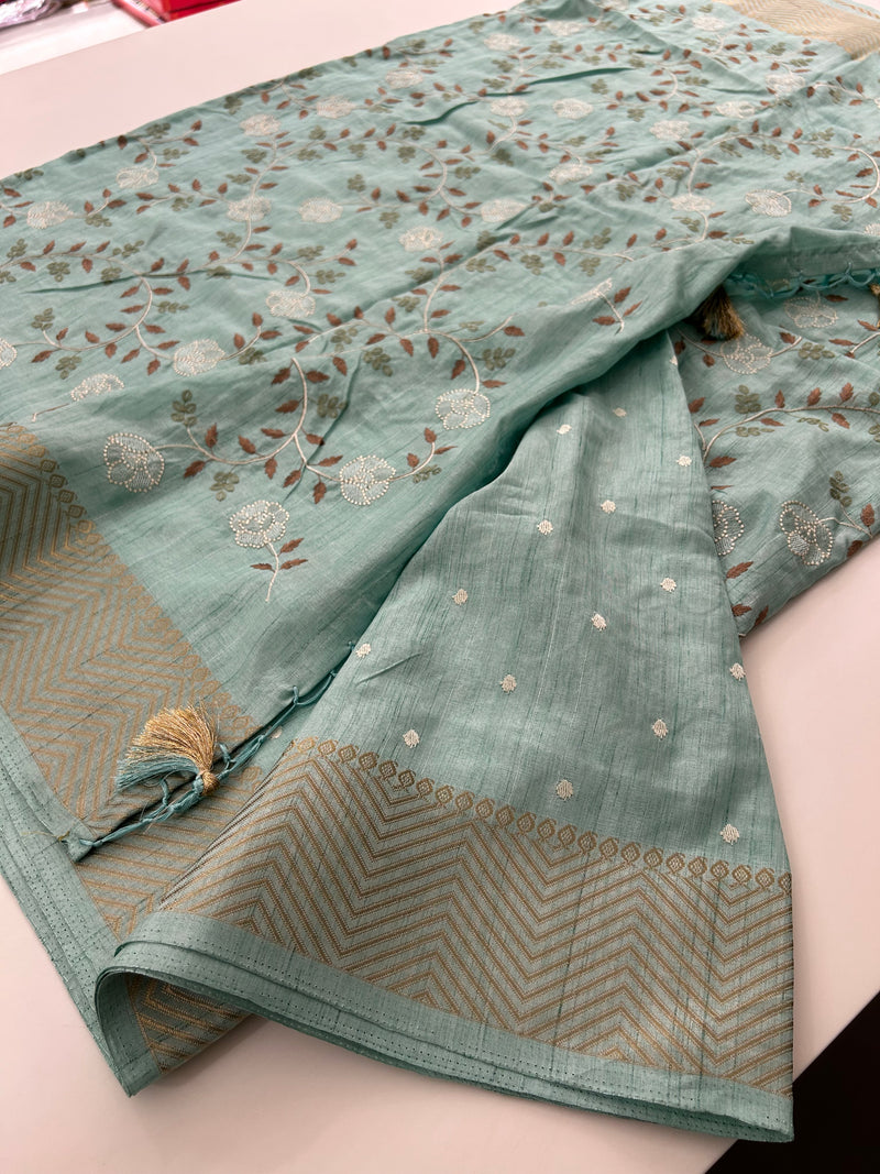 🌹Tussar Silk Sarees in Full Embroidery Work With Self Pattern Blouse 🌹
JU23