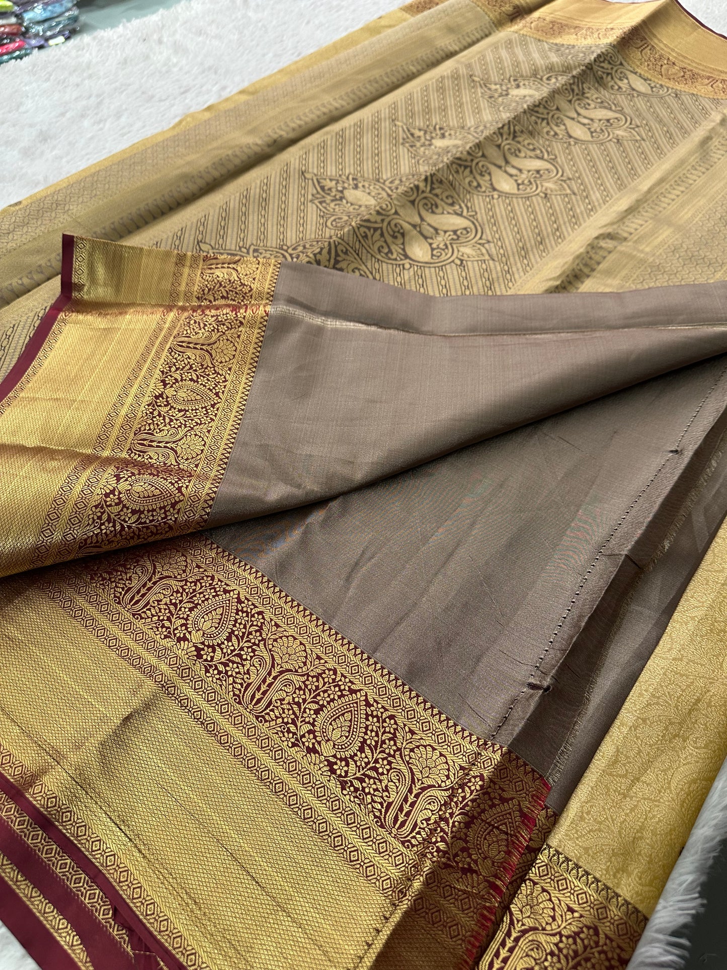 Kanchi Tissue Semi Silk-M16