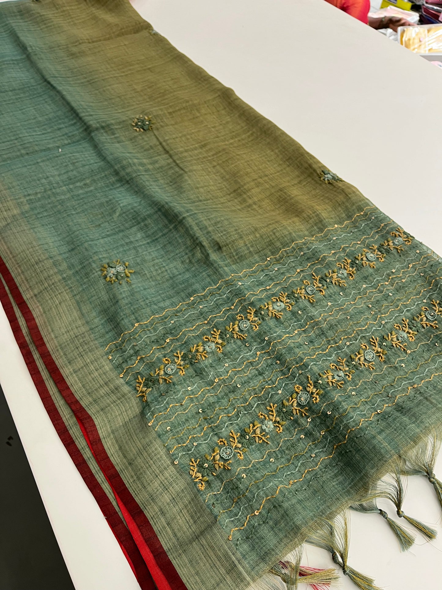 Linen Embroidery Fancy