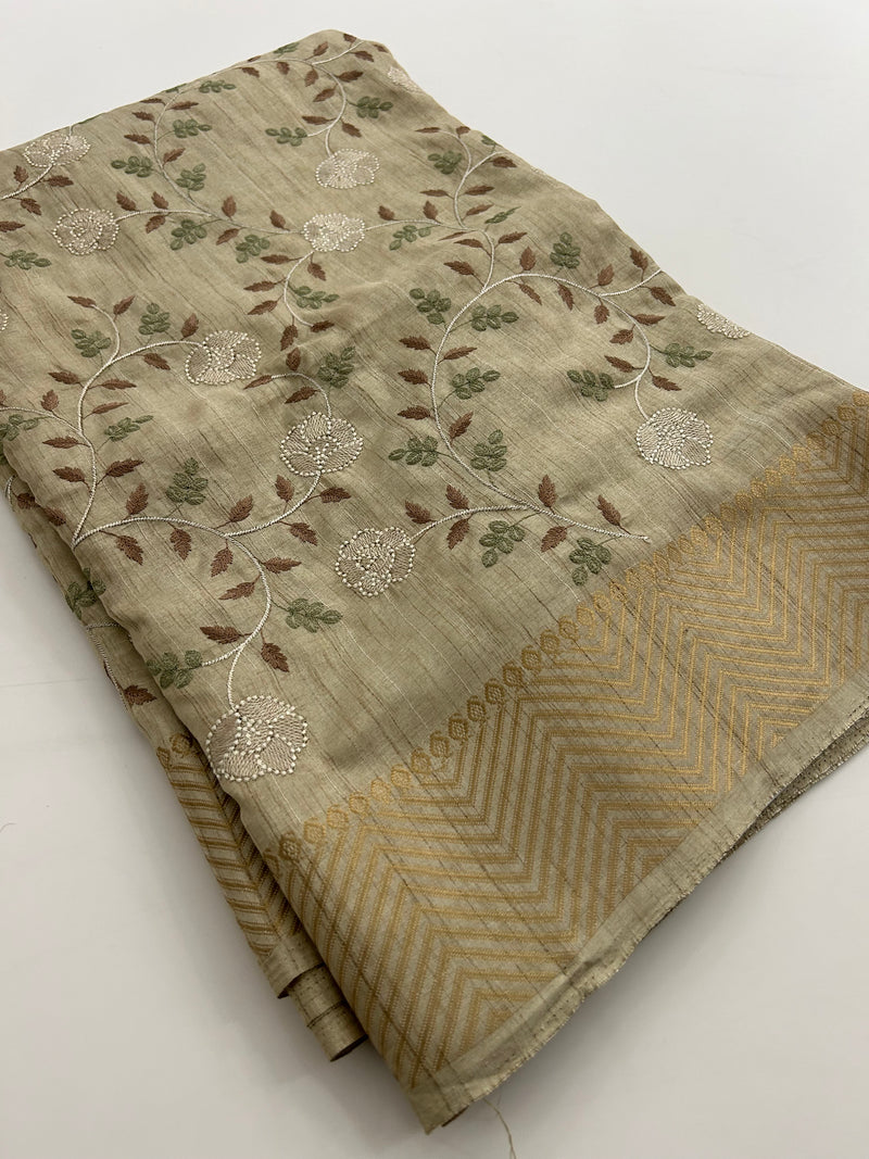 🌹Tussar Silk Sarees in Full Embroidery Work With Self Pattern Blouse 🌹
JU23