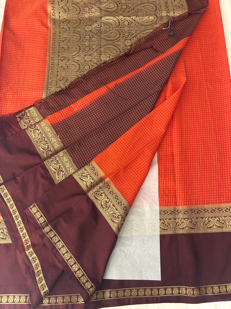 JU22 Rust Checks Crepe Saree with Brown Contrast Border Blouse