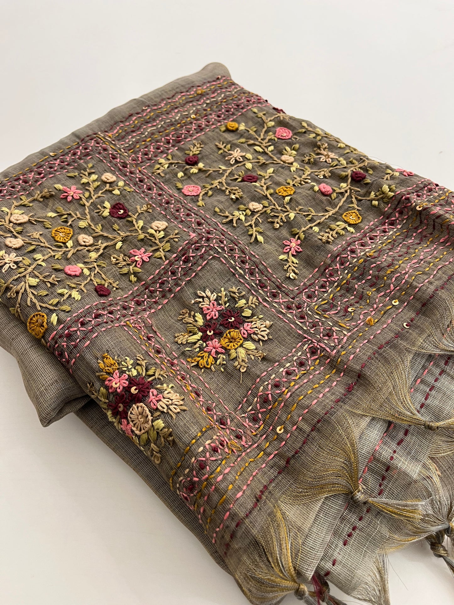 Linen Embroidery Fancy