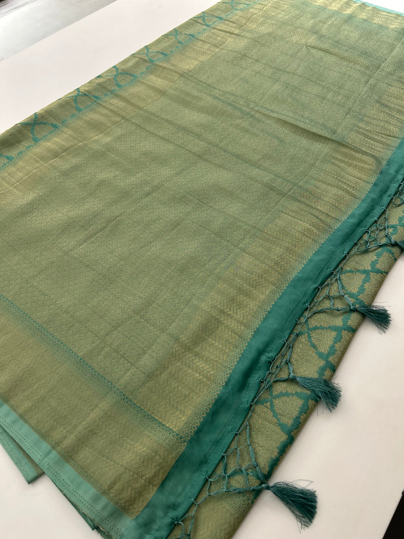 Rich Fancy Georgette Viscose Saree in Pastels and a Dark Shade♥️
Comes with Brocade buttas and butti self blouse ♥️ JU21 (Copy) (Copy) (Copy)