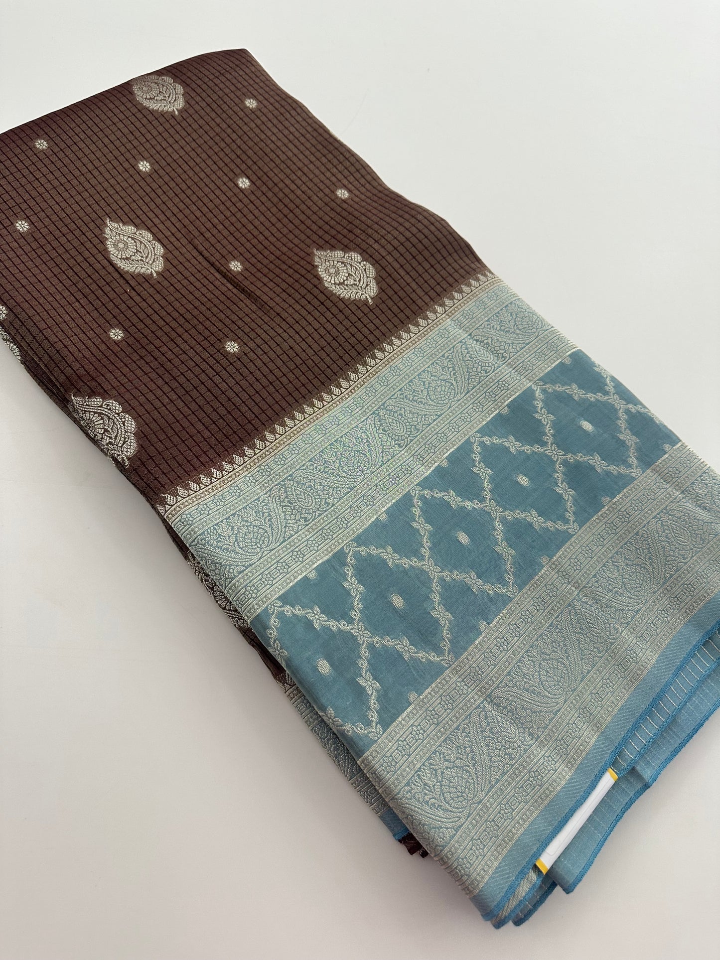 Traditional South Indian Style Crafred Pure Viscose Saree Distinguished by intricate weaving🌹 -JU15