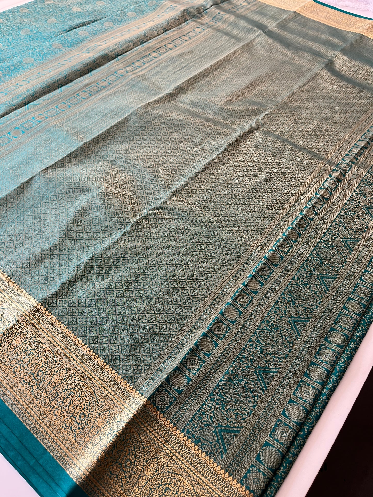 Kanchi semi silk brocade