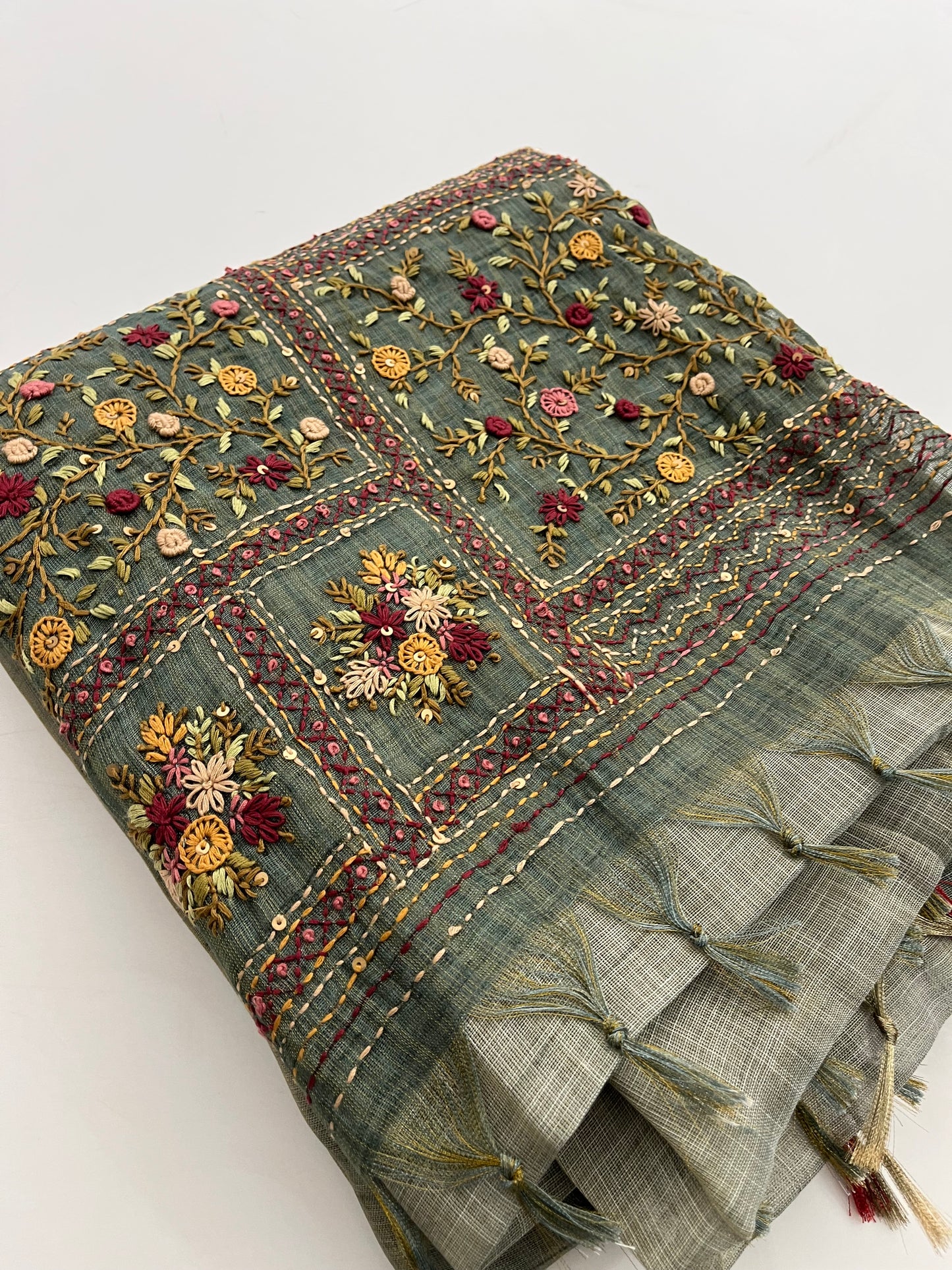 Linen Embroidery Fancy