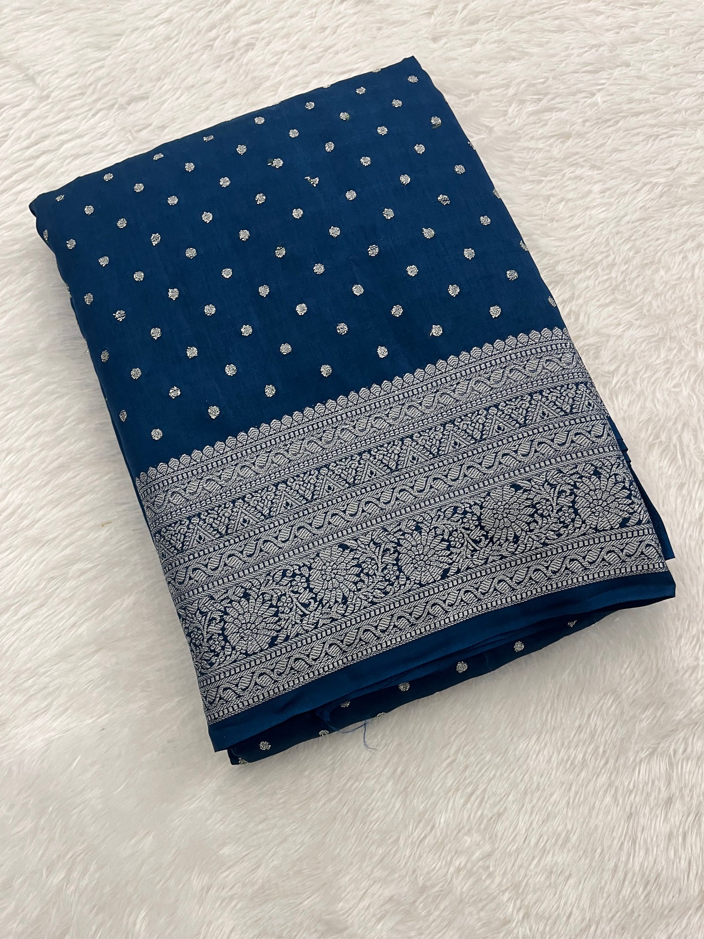 M7 Silver Dots kaddi fancy