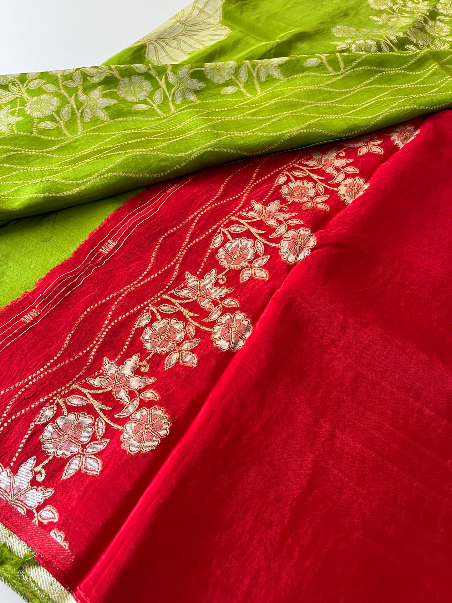 Chinnon Silk Premium Lily Green Red