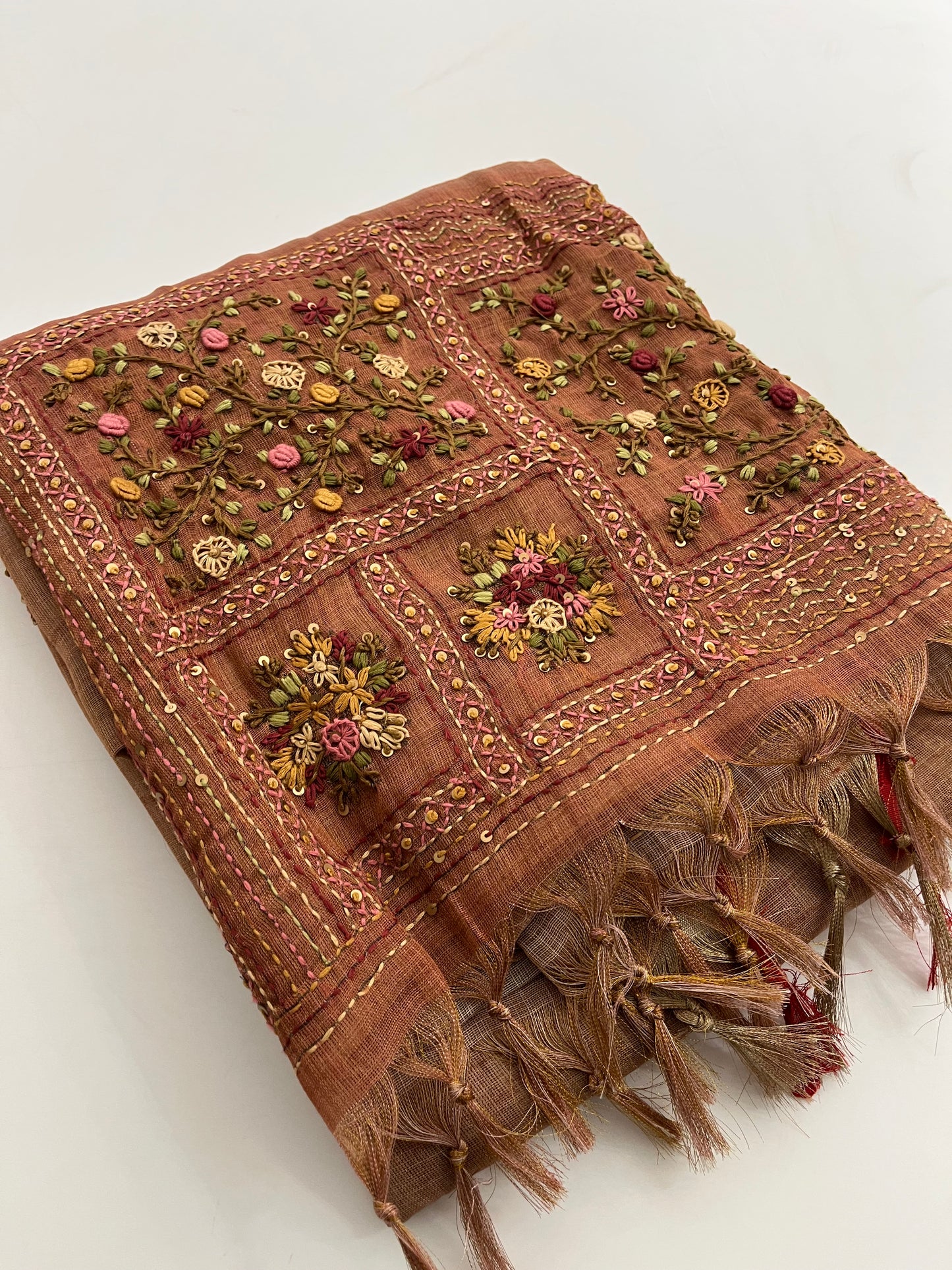 Linen Embroidery Fancy