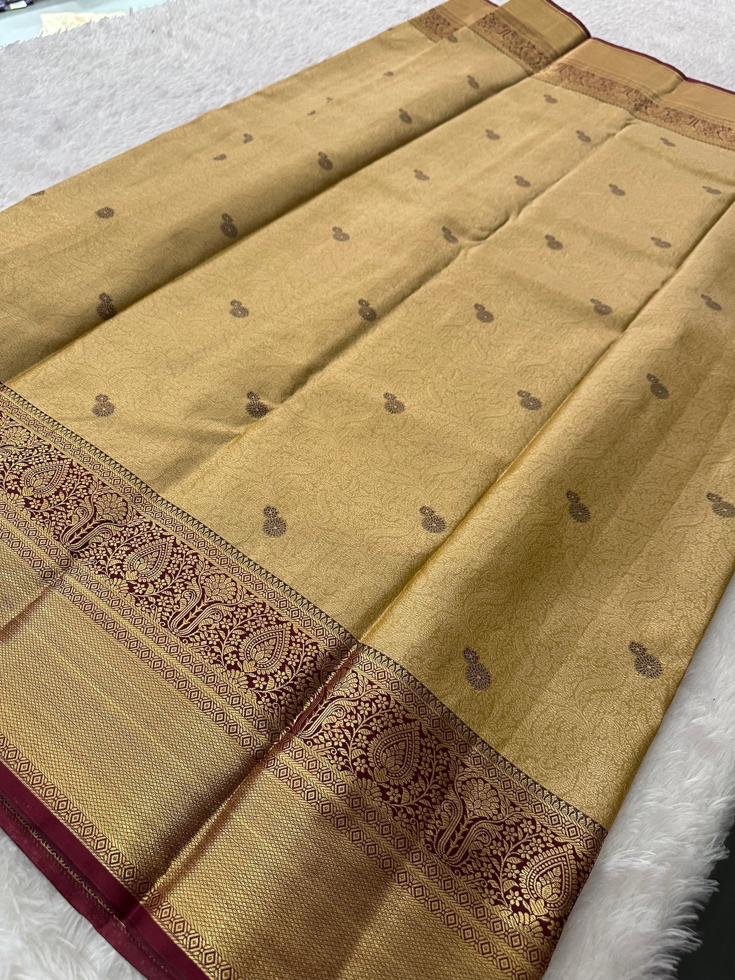 Kanchi Tissue Semi Silk-M16