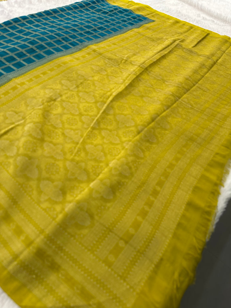 Premium Georgette Sarees In Checks Zari and Small Border with Contrast Blouse Piece 🌹-JU18