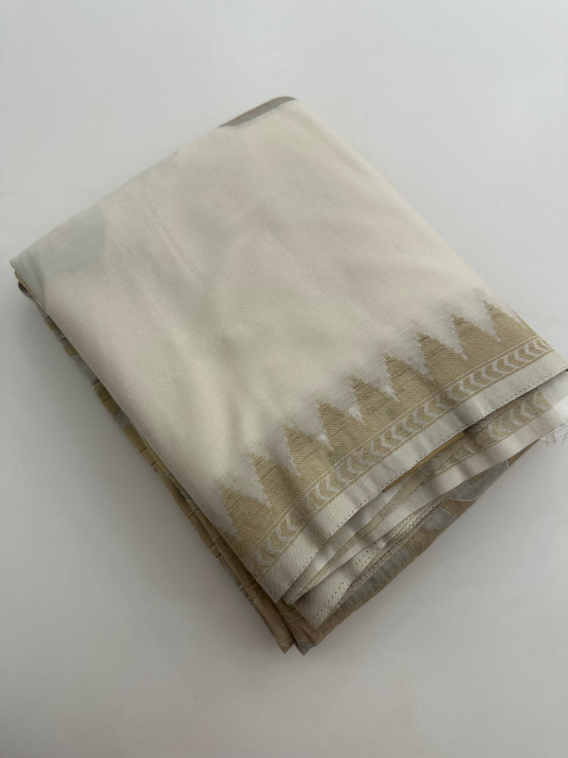🌹Beautiful Soft Georgette Sarees,, Centric Weaving Big Floral Buttas all over,, self blouse with butties 🌹 JU27