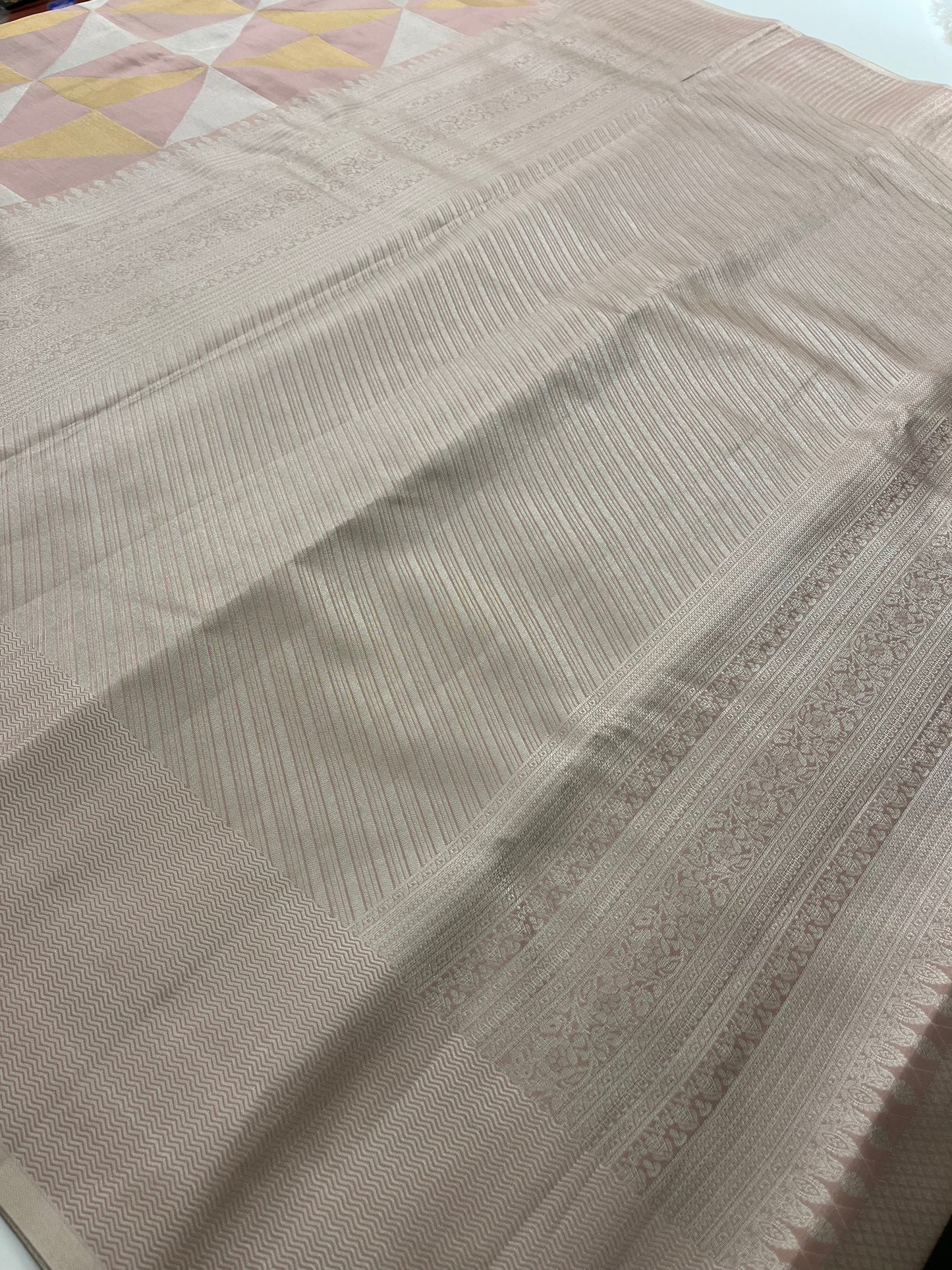 Kanchi semi Pattu