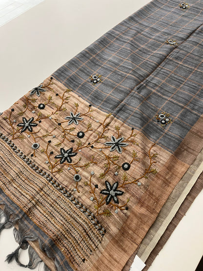 Linen Embroidery Fancy