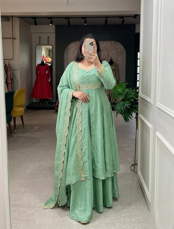 Dresses- Beautiful Skirt and Cape Pcs