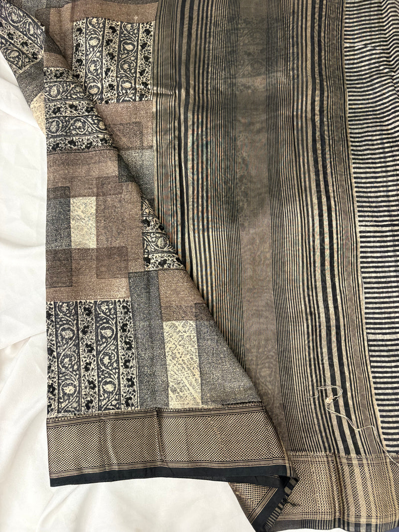 Abstract Square Box Print Chander Mul Saree - Black Brown JU25